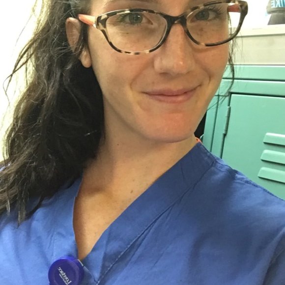 Meet your Posher, Alli - Picture 4 of 8